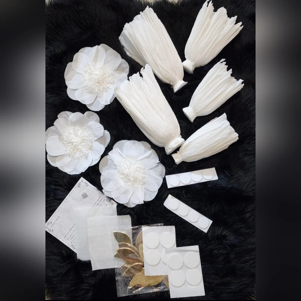 NEW White Paper Flower Decorations for Wall Party/Backdrop/Weddings/Birthday